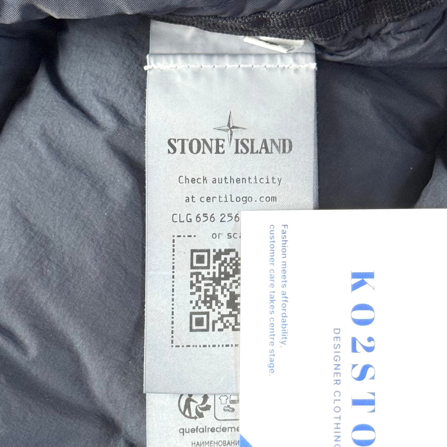 Stone Island Seamless Tunnel Nylon Down-TC Full Zip Badge Jacket - XL ptp25.5”