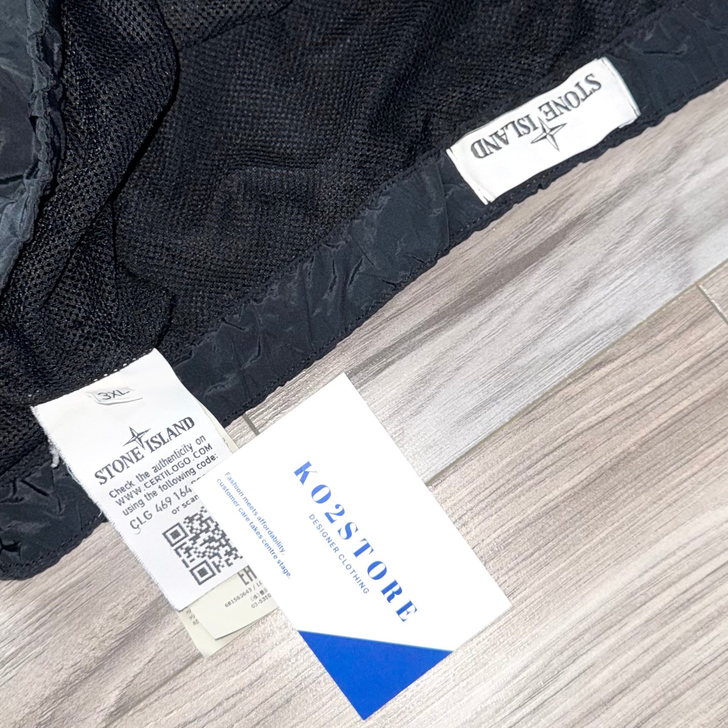 Stone Island Nylon Metal Patch Shorts - 3XL 40W