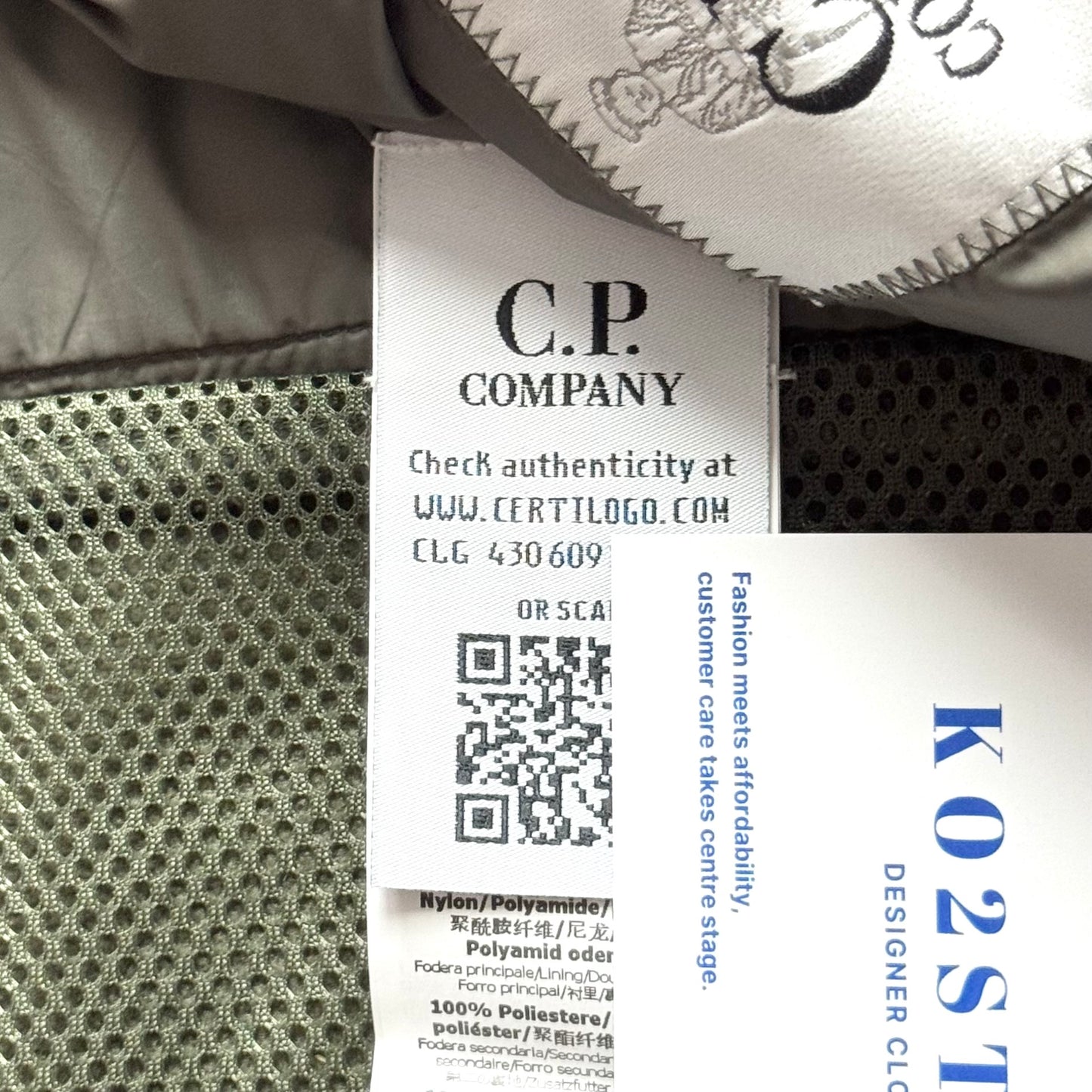 CP Company Mixed Shell Full Zip Goggle Gilet - Large ptp22.5”