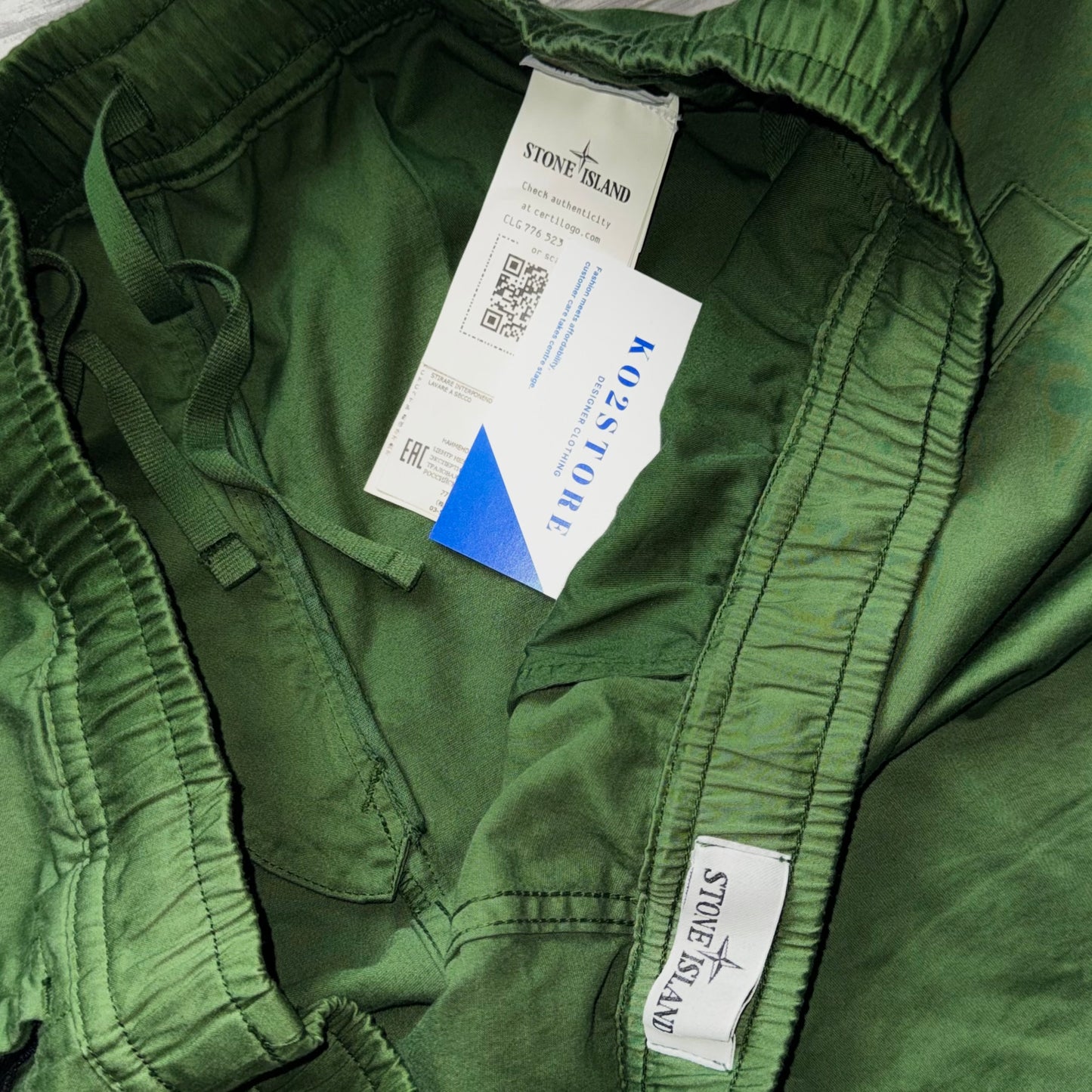 Stone Island Badge Cargo Trousers - 38W 30L