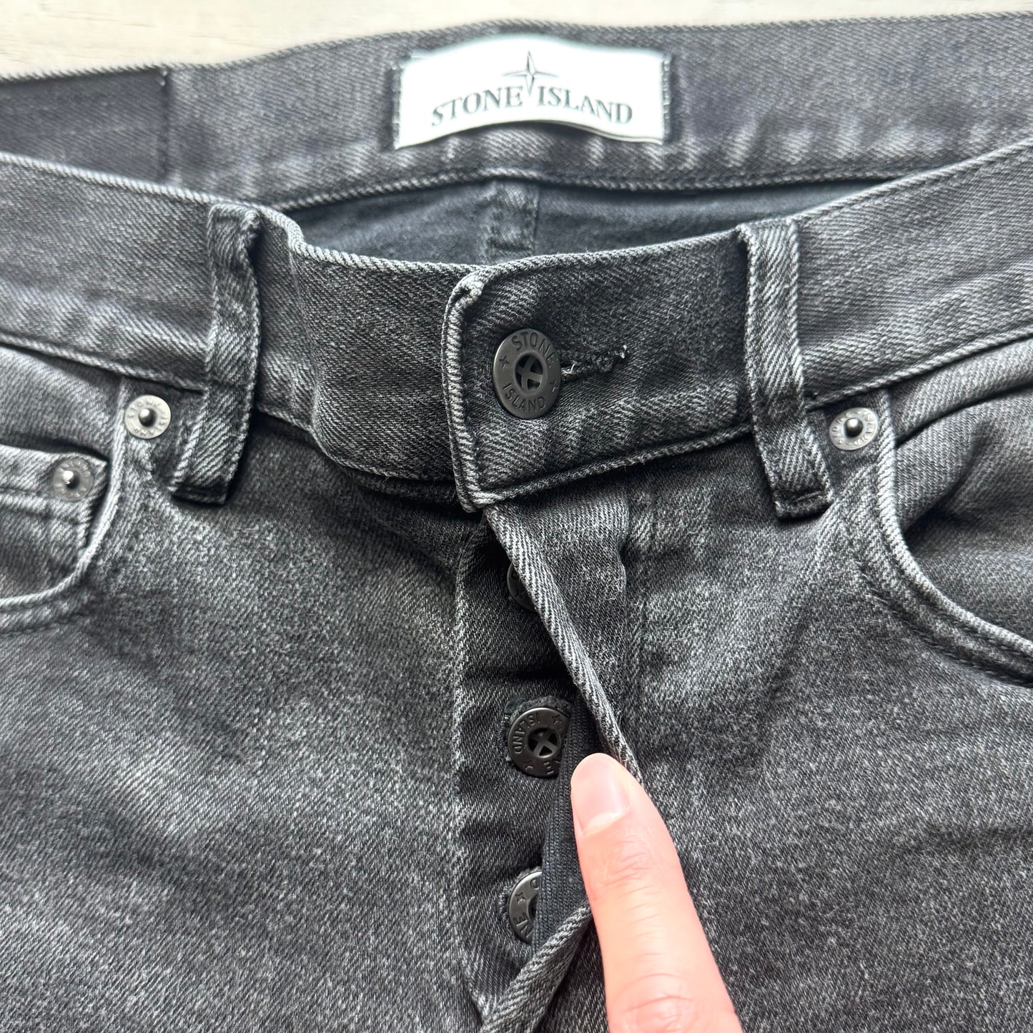 Stone Island Badge Jeans - 28W 32L