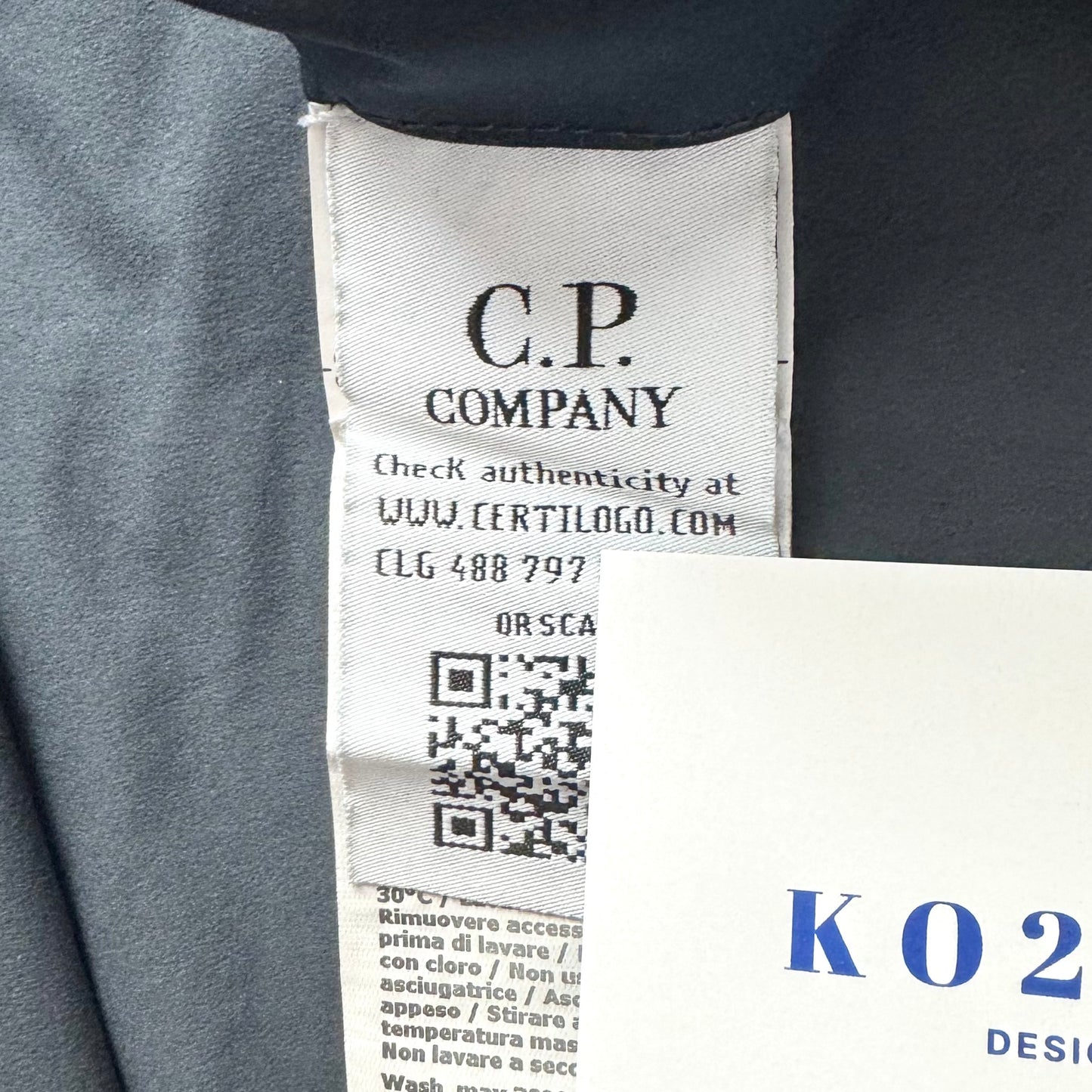 CP Company Lightweight Pro-Tek Full Zip Lens Jacket - Small ptp20"