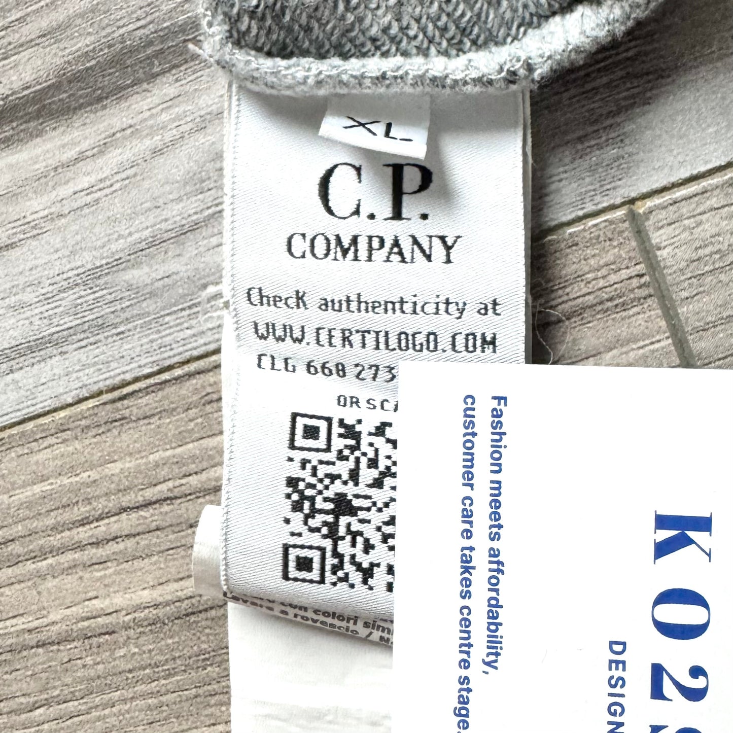 CP Company Pullover Lens Sweatshirt - XL ptp23.5”
