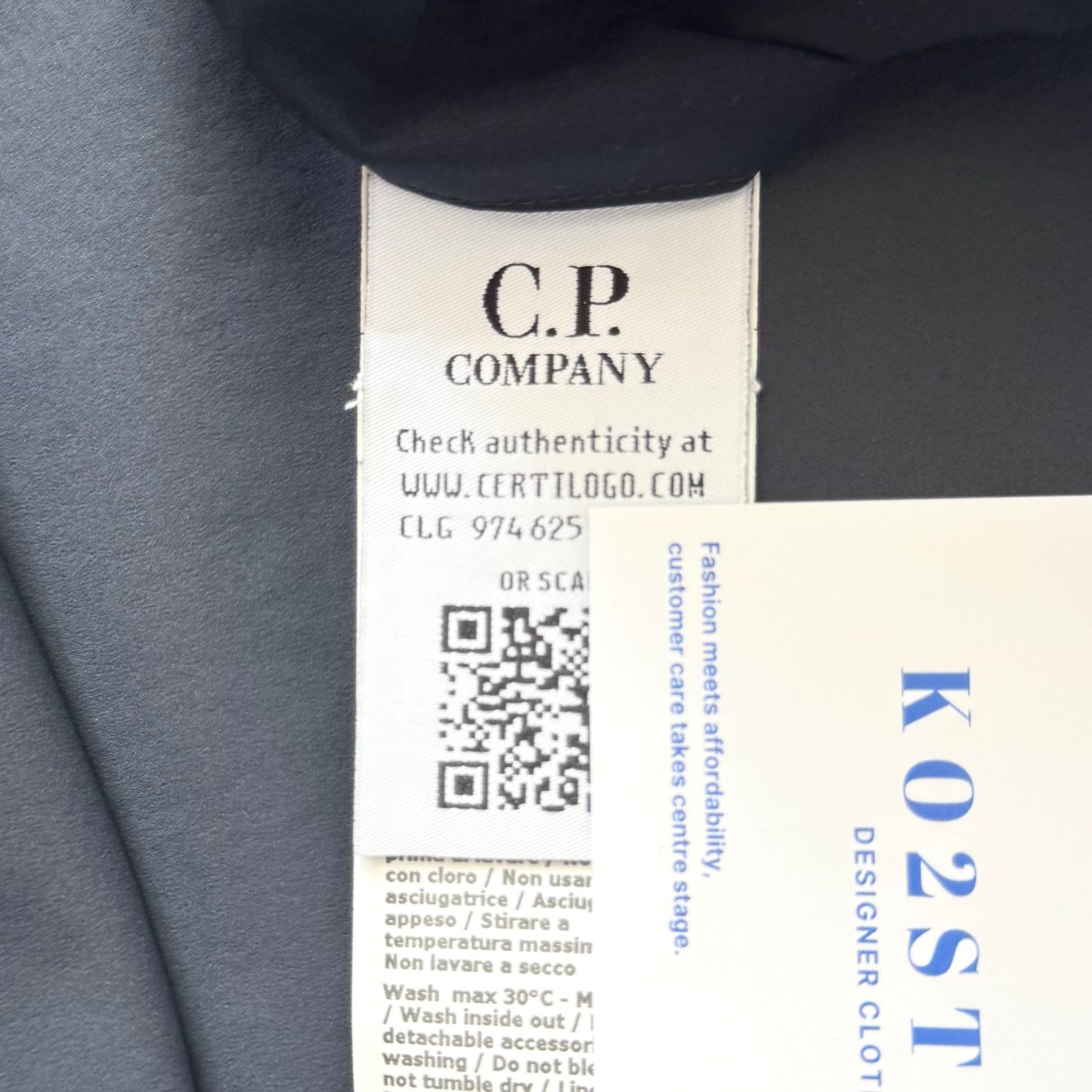 CP Company Lightweight Pro-Tek Full Zip Lens Jacket - Large ptp21.5”