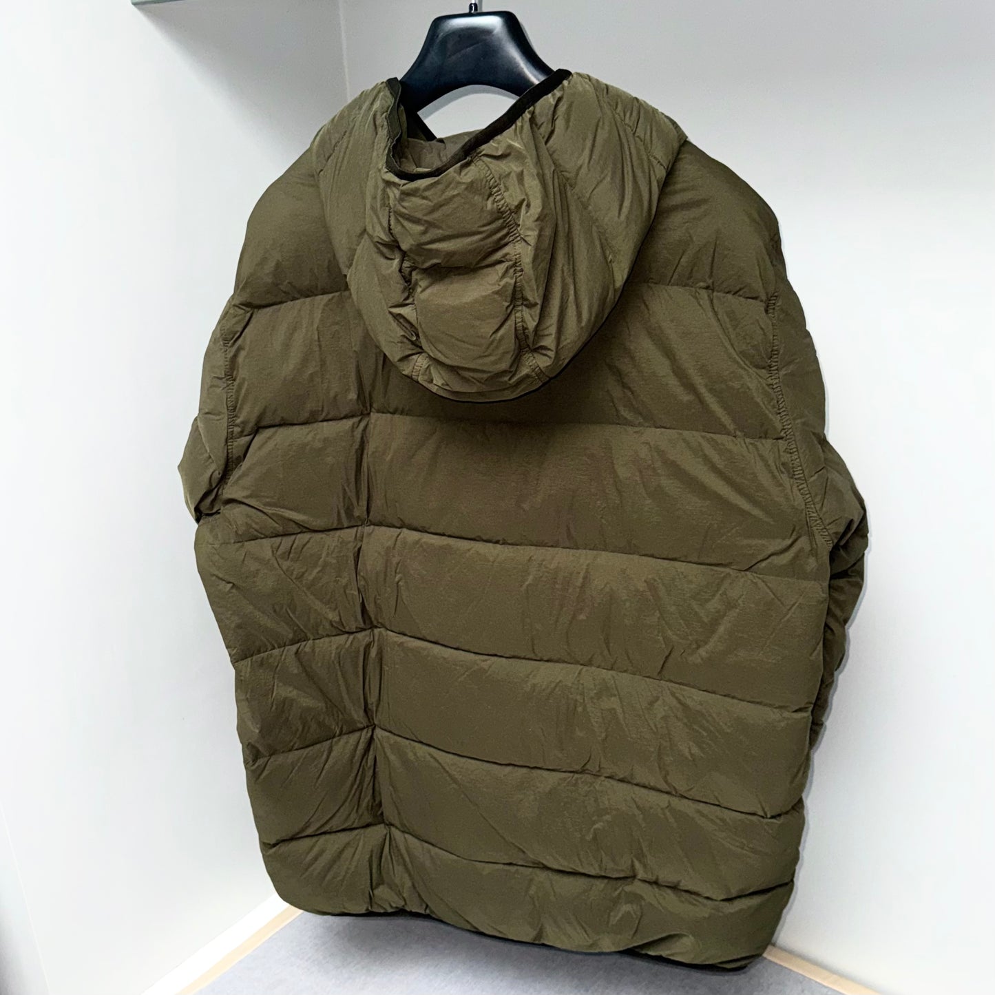 Stone Island Seamless Tunnel Nylon Down-TC Full Zip Badge Jacket - XXL ptp26.5”