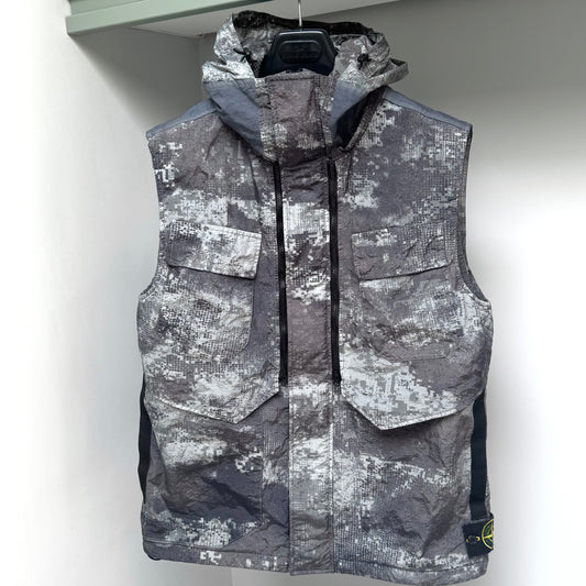Stone Island Dust Grey Dissolving Grid Camo On Econyl Regenerated Nylon With Primaloft-TC Full Zip Gilet - Large ptp22”