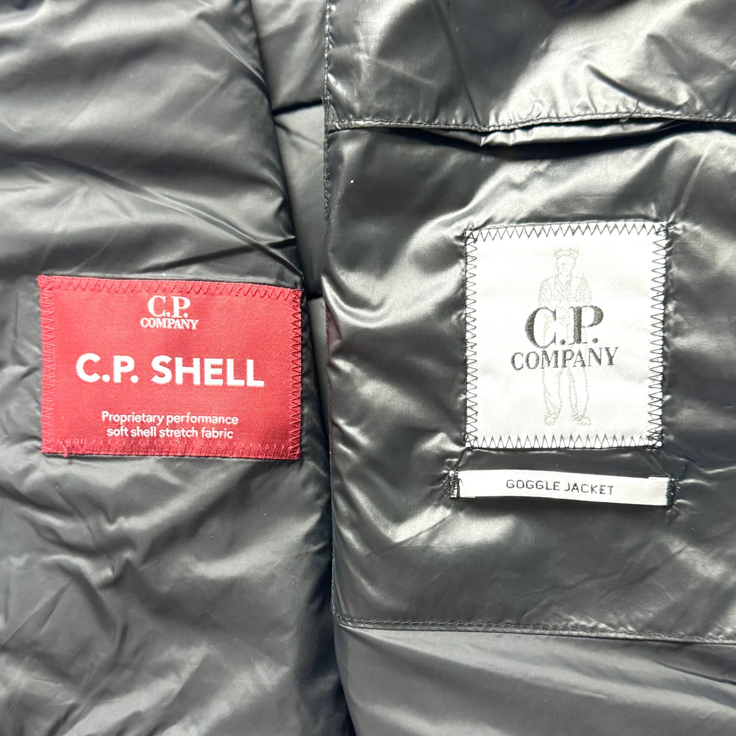 CP Company Mixed Shell Full Zip Goggle Gilet - Small ptp20”