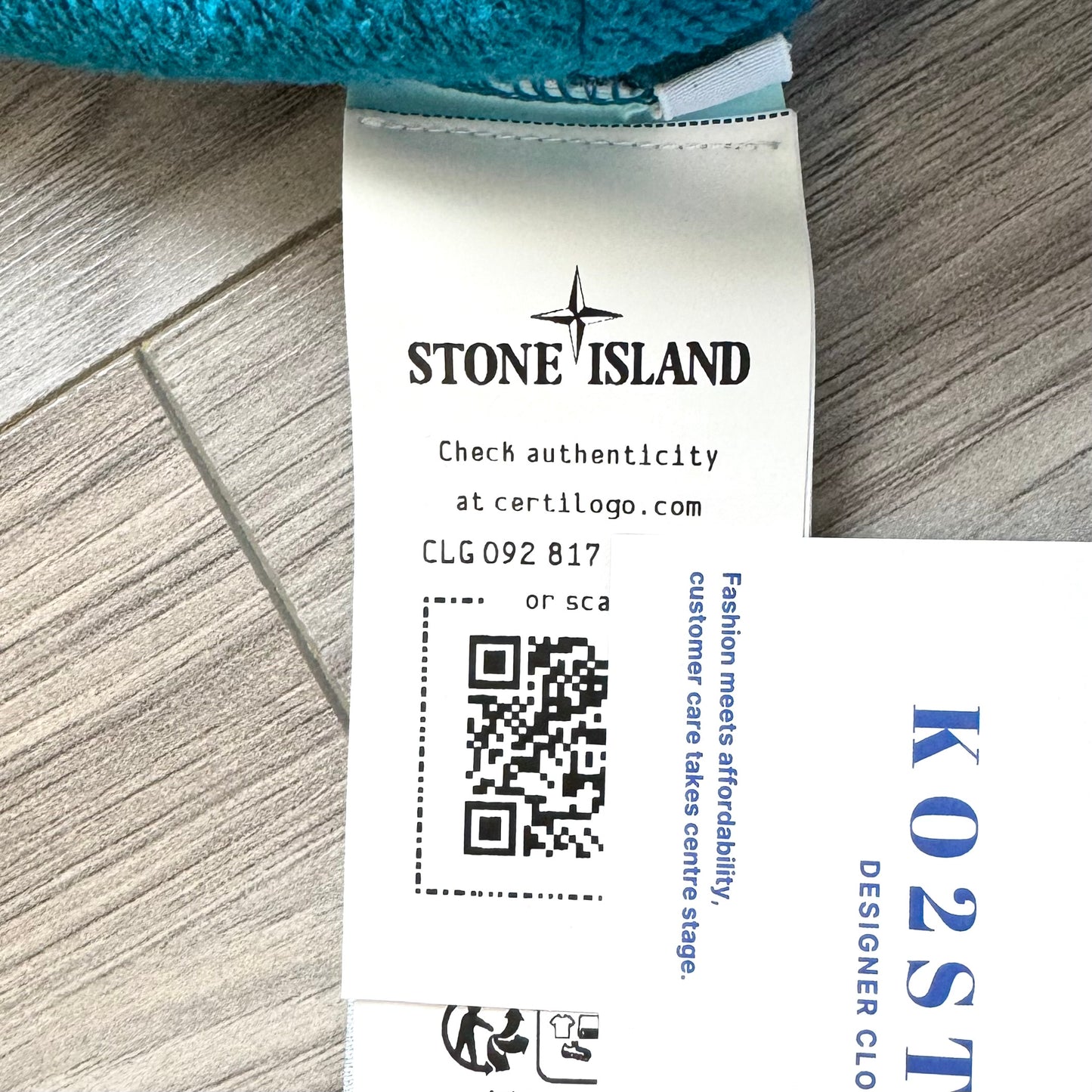 Stone Island Pullover Badge Hoodie - Large ptp22.5”