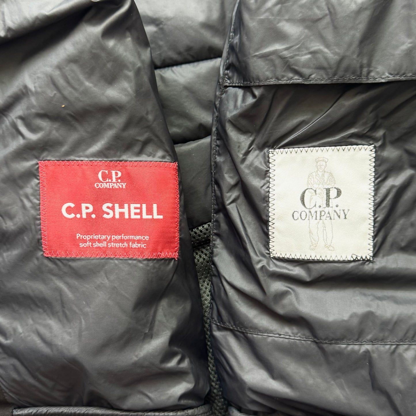 CP Company Shell Hybrid Padded Full Zip Lens Jacket - Medium ptp21”
