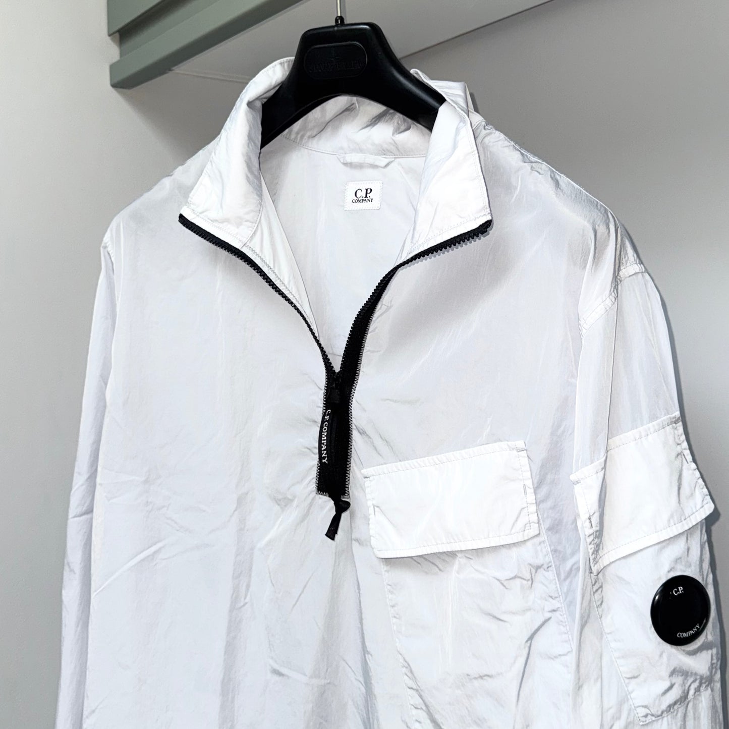 CP Company Chrome Nylon Half Zip Lens Smock - Medium ptp22”