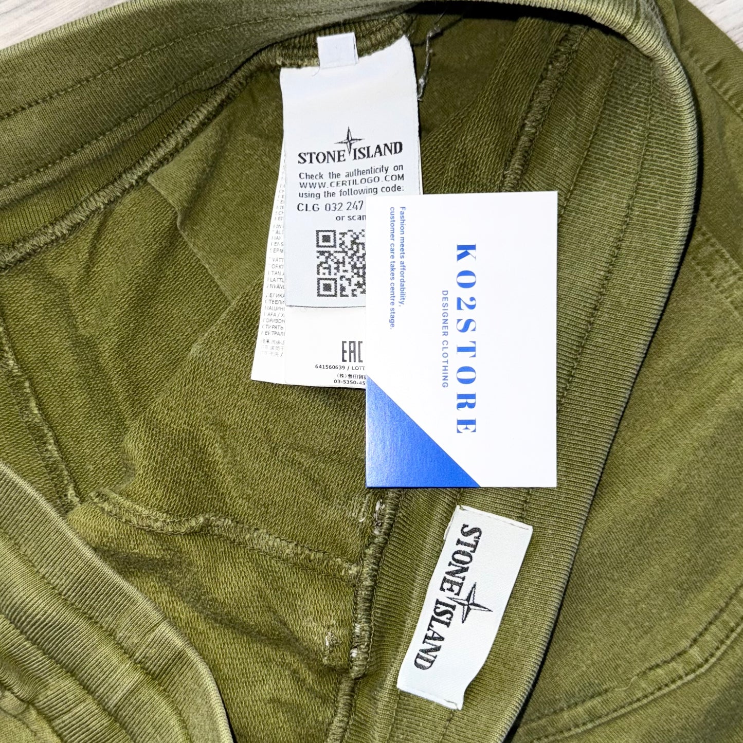 Stone Island Patch Shorts - Small 30W