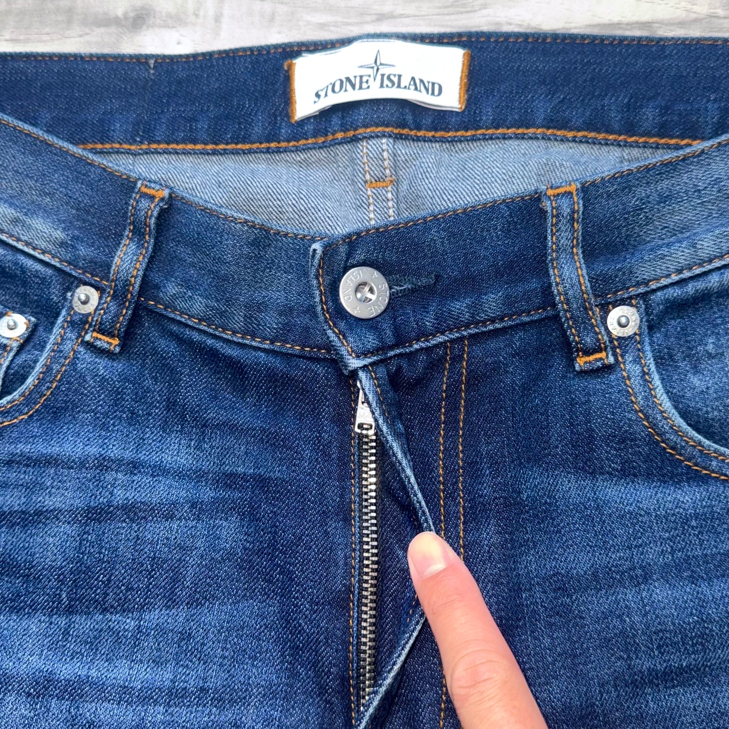 Stone Island Badge Jeans - 30W 34L