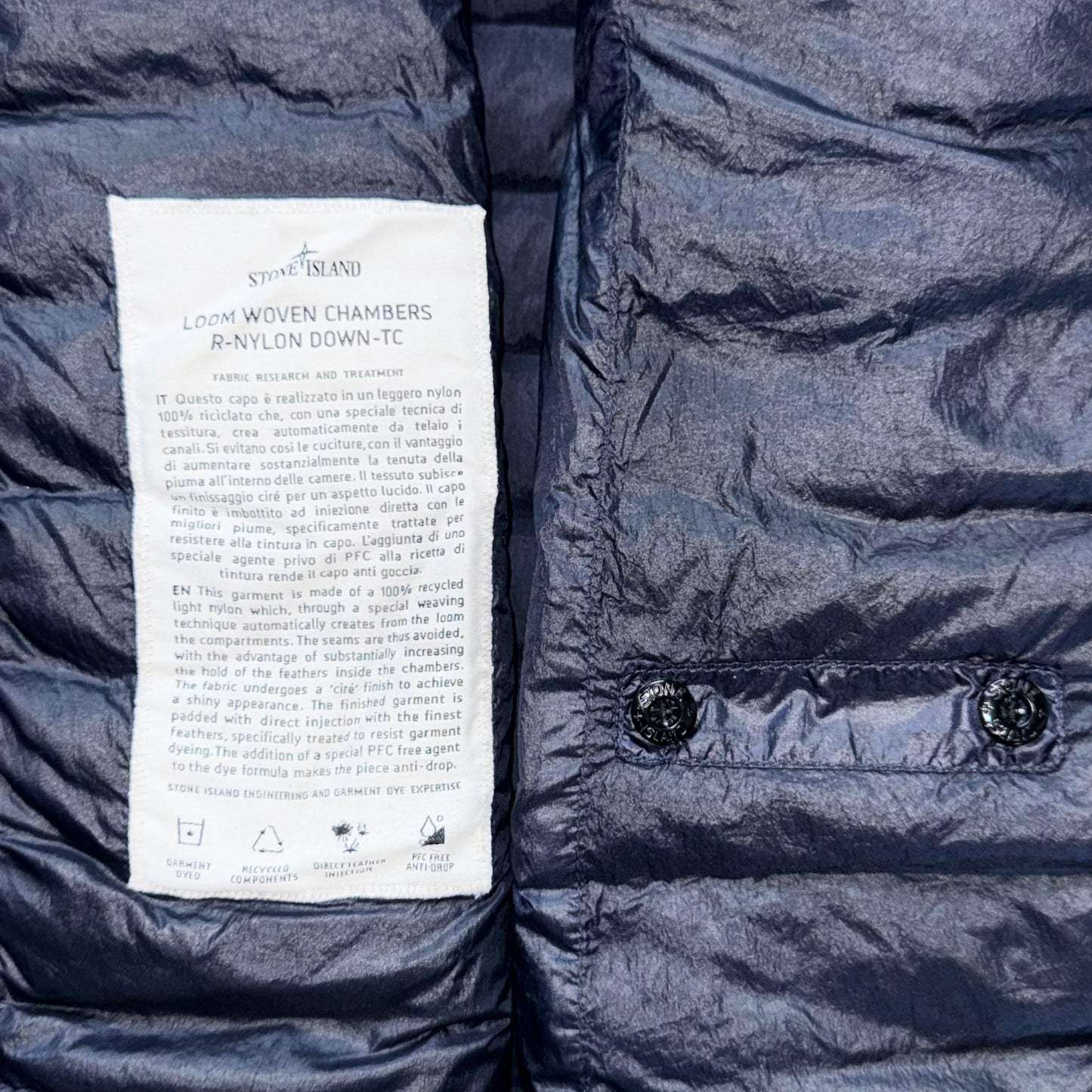 Stone Island Loom Woven Chambers R-Nylon Down-TC Full Zip Badge Jacket - Small ptp20.5”