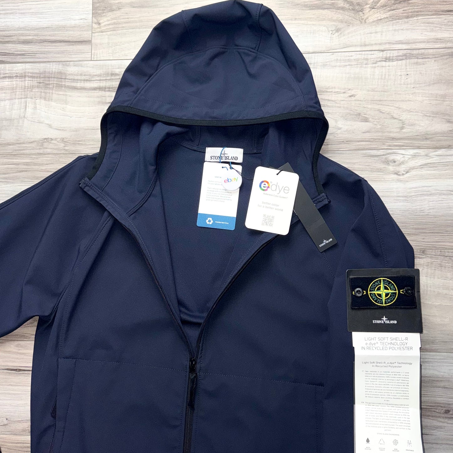 Stone Island Light Soft Shell-R e.dye Technology In Recycled Polyester Full Zip Badge Jacket - Large ptp22”