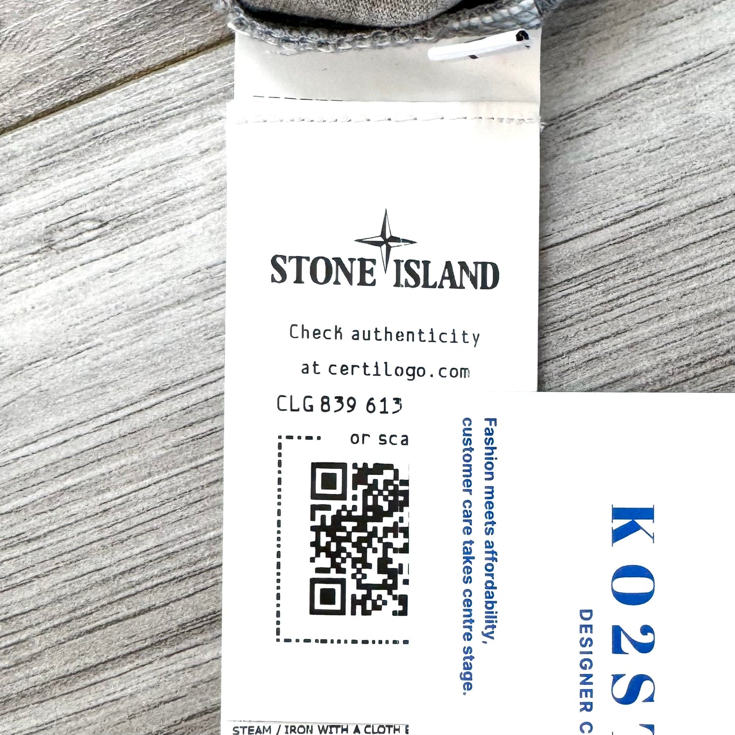 Stone Island Tricromia Print T shirt - Medium ptp20.5”