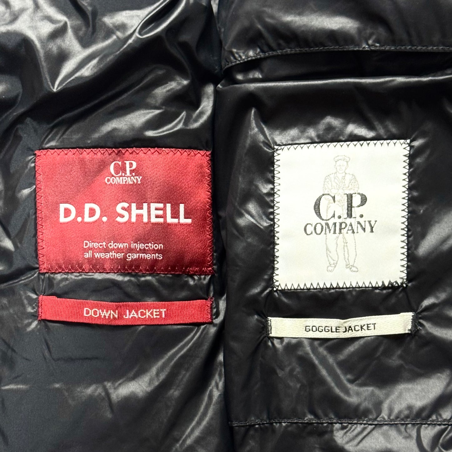 CP Company DD Shell Full Zip Goggle Gilet - Medium ptp21”