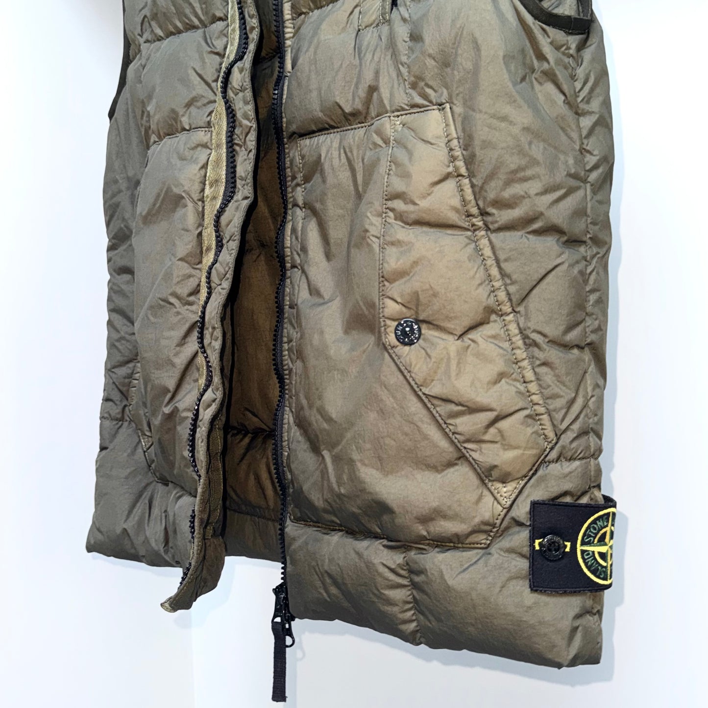 Stone Island Garment Dyed Crinkle Reps NY Down Badge Gilet - Small ptp20"