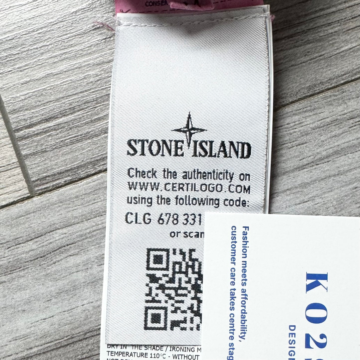 Stone Island Dust Treatment Pullover Badge Sweatshirt - Medium ptp22”