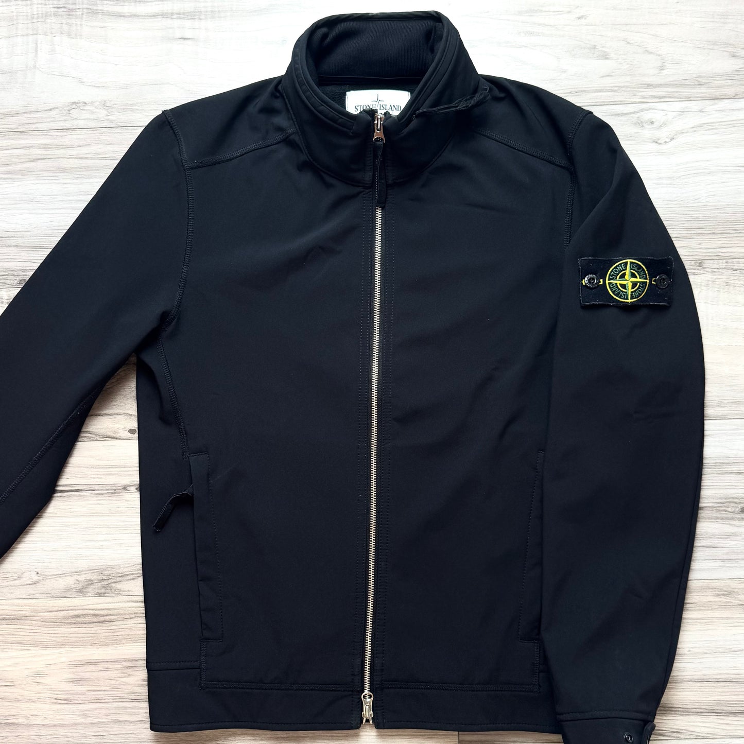 Stone Island Soft Shell-R Full Zip Badge Jacket - Small ptp19.5”