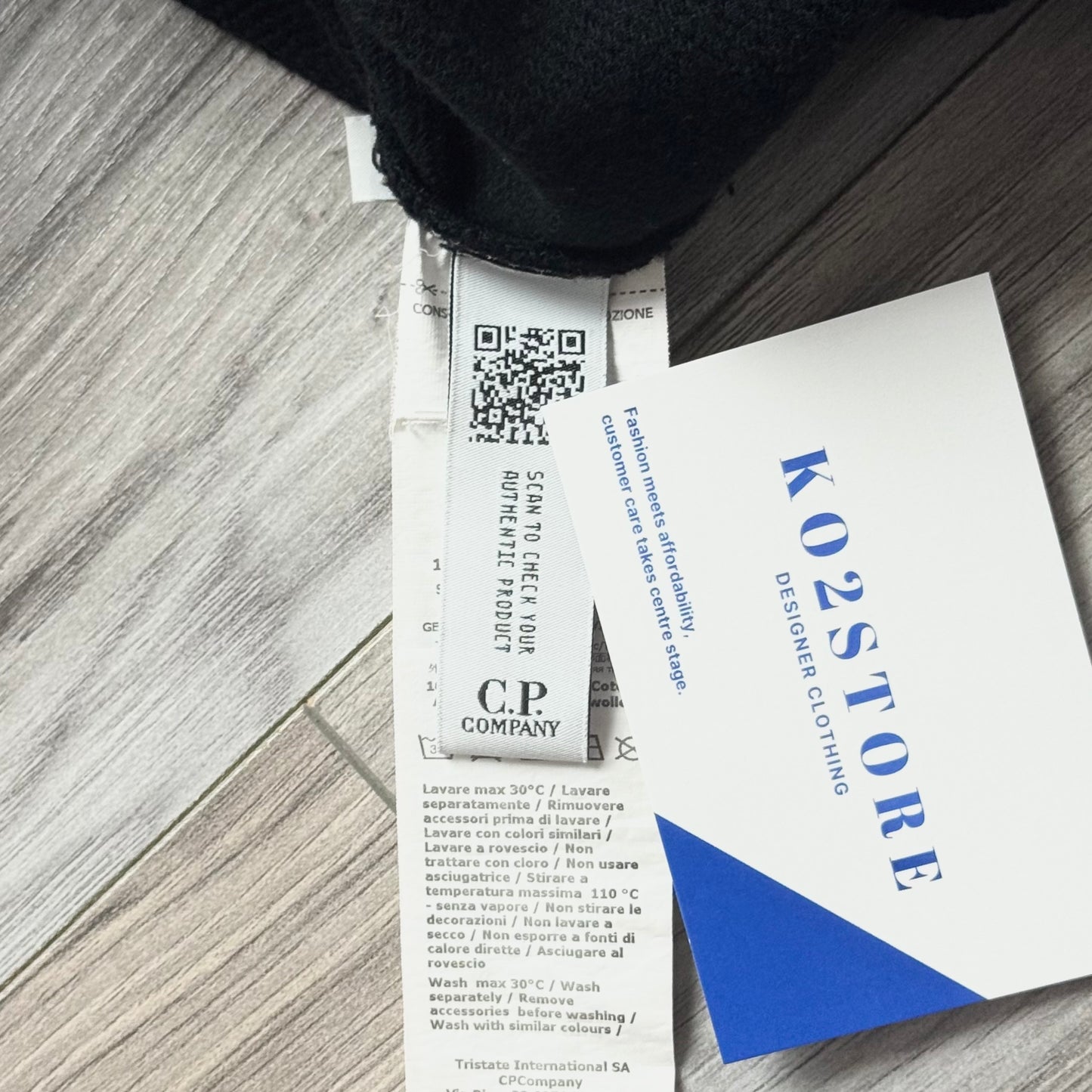 CP Company Quarter Button Up Pullover Lens Sweatshirt - Small ptp20”