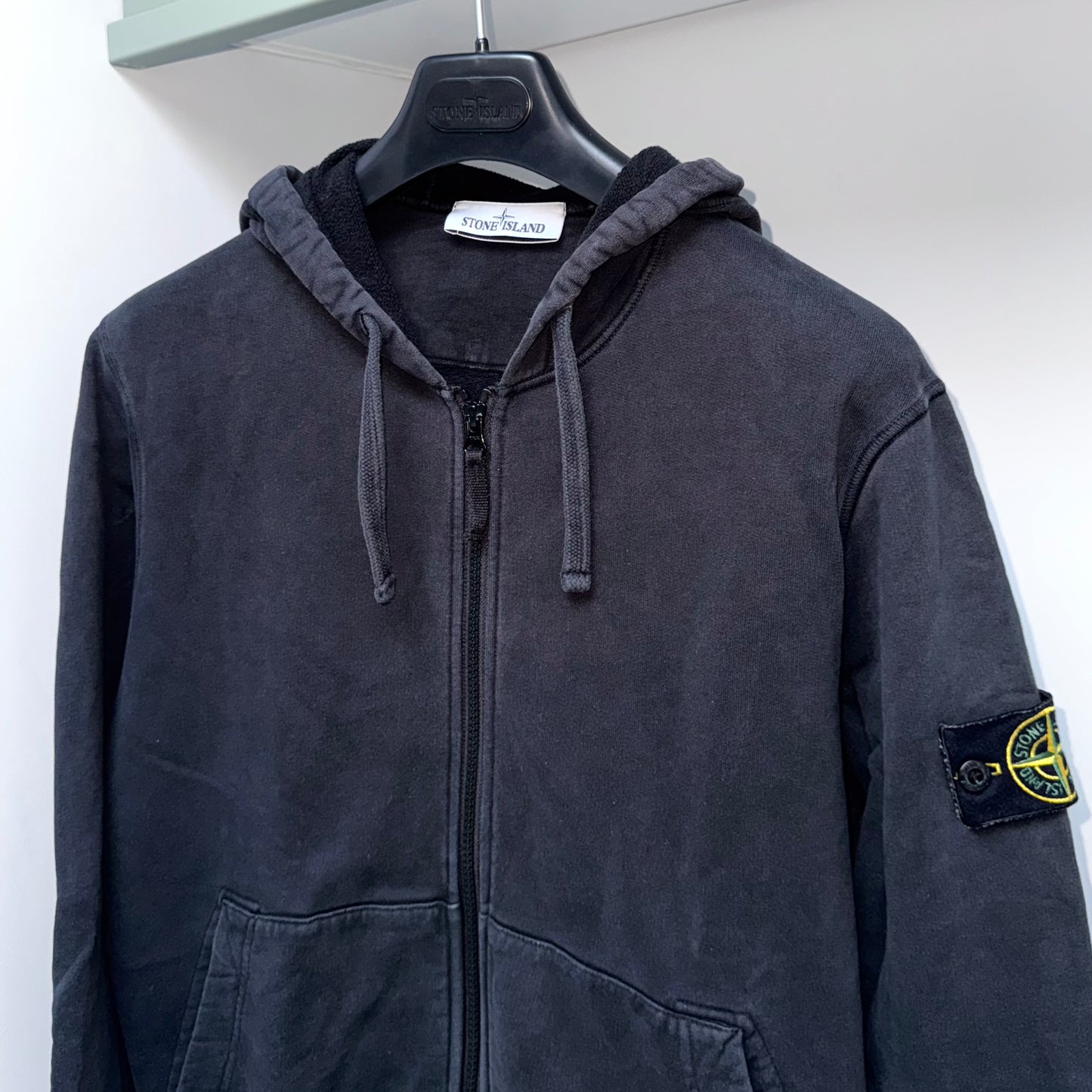 Stone Island Full Zip Badge Hoodie - Medium ptp21"