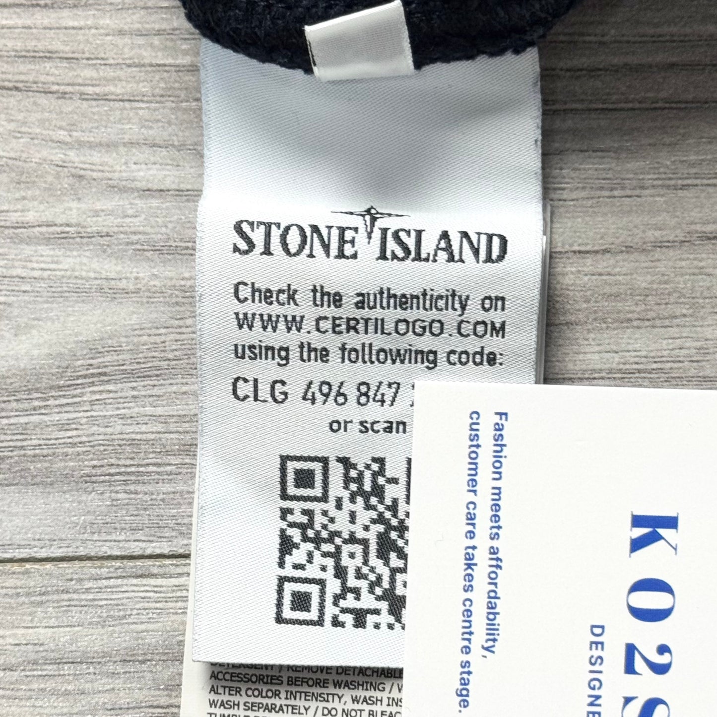 Stone Island Full Zip Badge Hoodie - Small ptp20.5”
