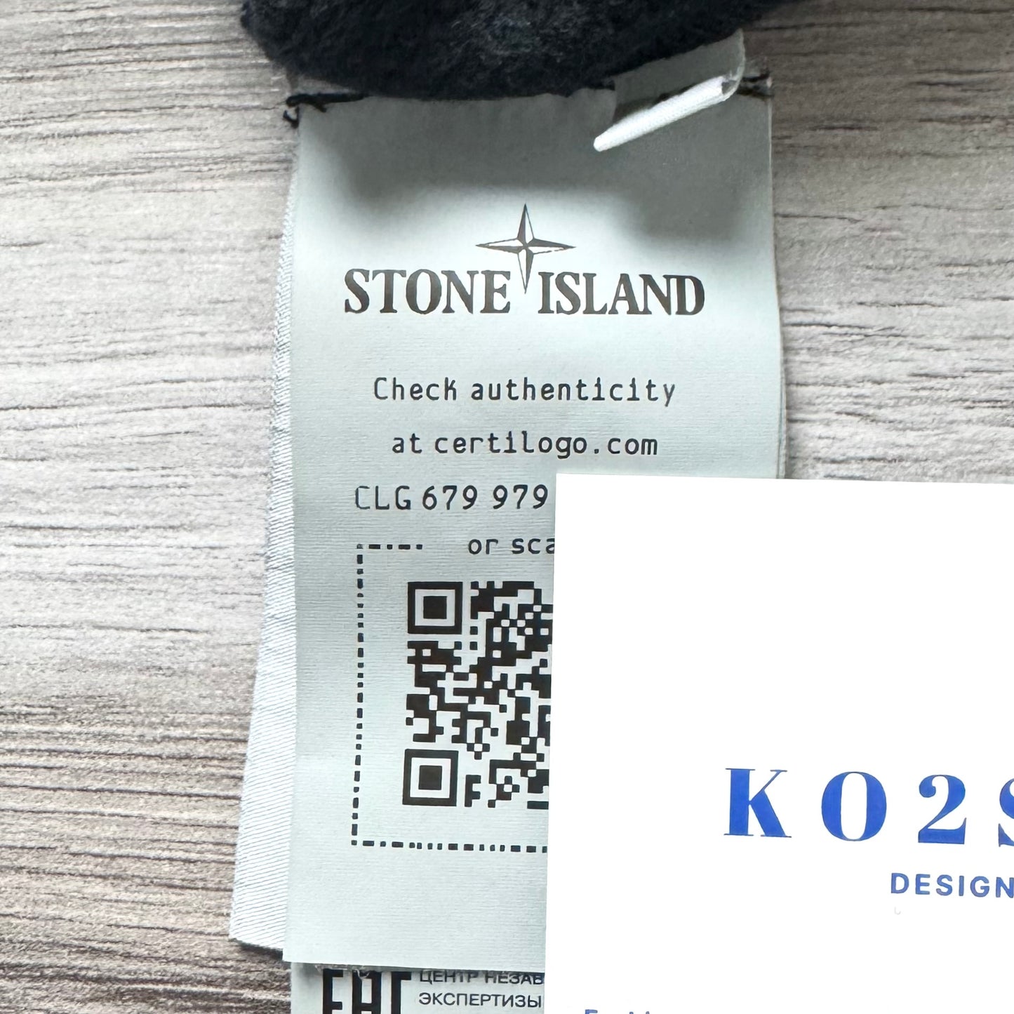Stone Island Full Zip Badge Hoodie - Medium ptp21"
