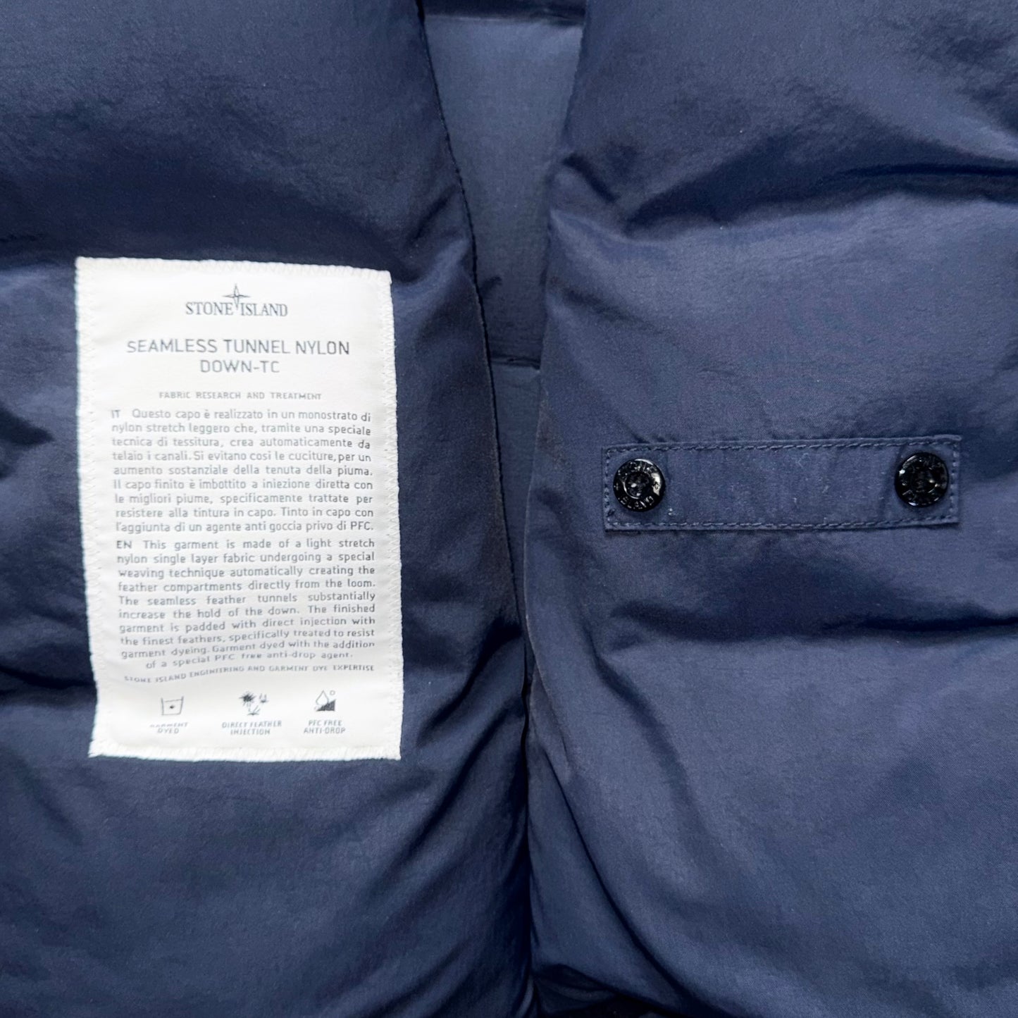 Stone Island Seamless Tunnel Nylon Down-TC Full Zip Badge Jacket - XL ptp25.5”