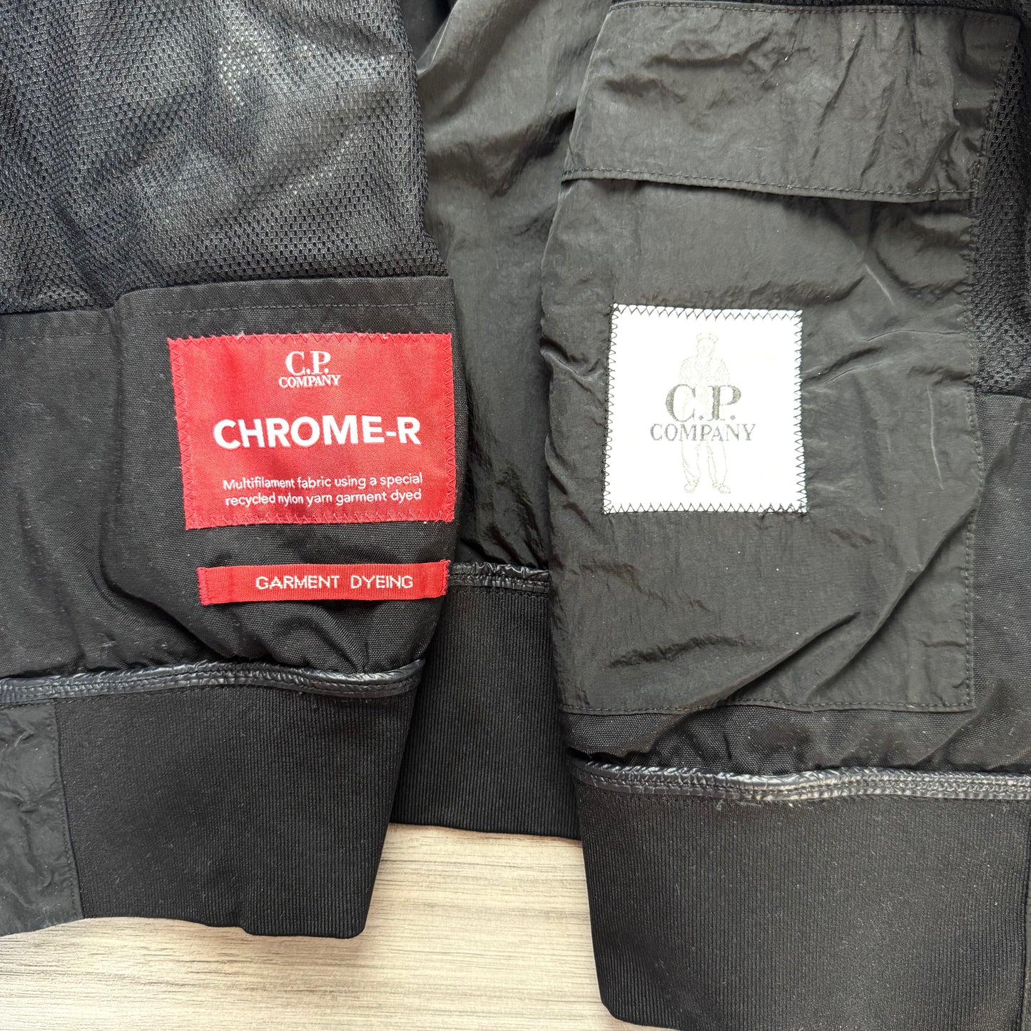 CP Company Chrome-R Nylon Full Zip Lens Jacket - Medium ptp20.5”