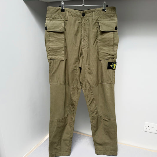 Stone Island Green Cotton Ripstop Cargo Trousers - 32W Regular Tapered Fit