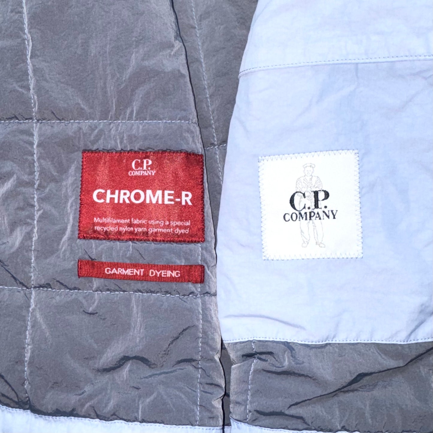 CP Company Padded Chrome-R Nylon Full Zip Lens Jacket - XXL ptp25”