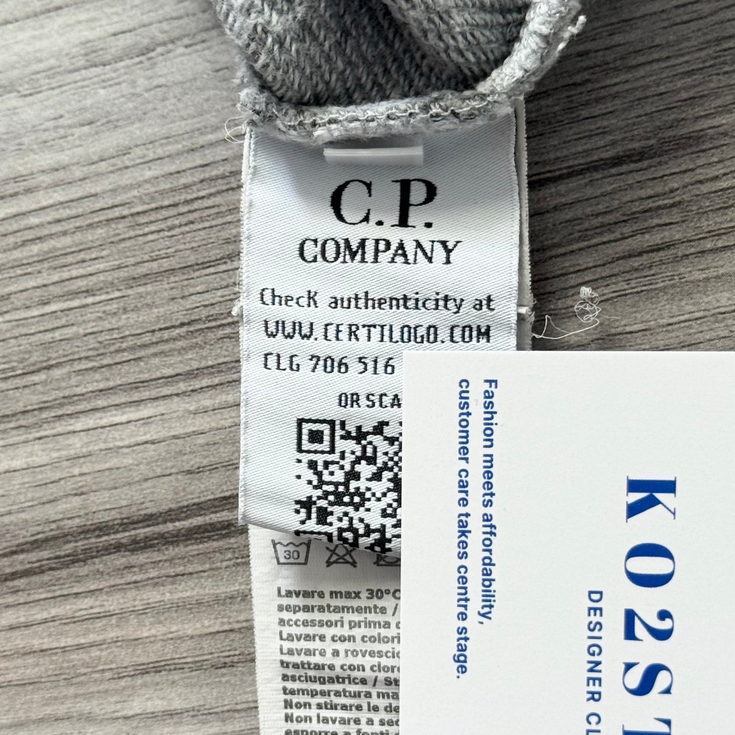 CP Company Pullover Lens Sweatshirt - Large ptp21.5”