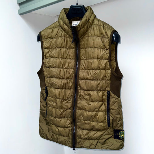 Stone Island Garment Dyed Micro Yarn Down Full Zip Badge Gilet - Medium ptp19.5”