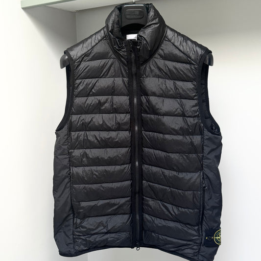 Stone Island Black Loom Woven Chambers R-Nylon Down-TC Full Zip Gilet - Large ptp21.5”