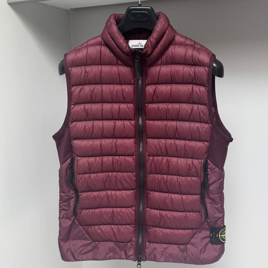 Stone Island Burgundy Red Garment Dyed Micro Yarn Down Full Zip Gilet - Small ptp20”