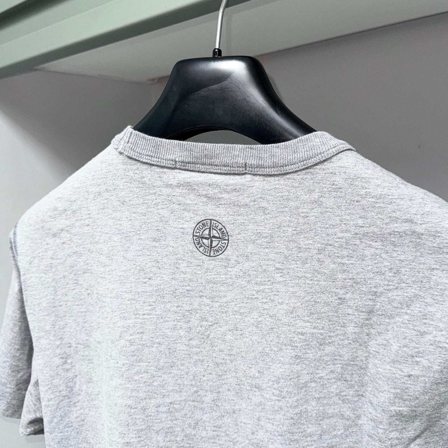 Stone Island Compass Logo T shirt - Small ptp18.5"