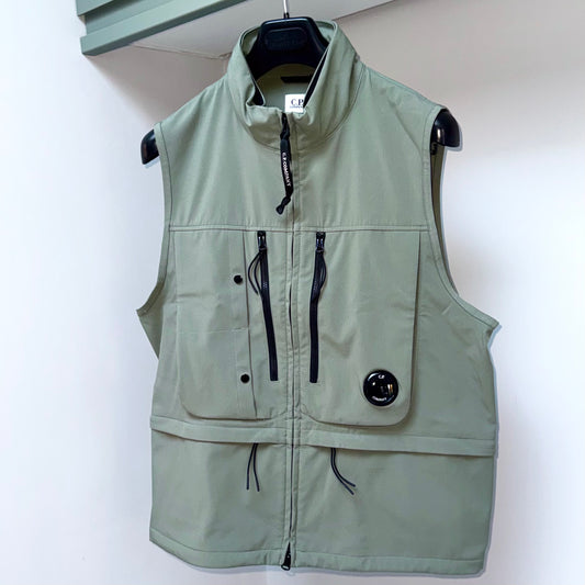 CP Company Shell-R Full Zip Lens Gilet - Medium ptp21.5”